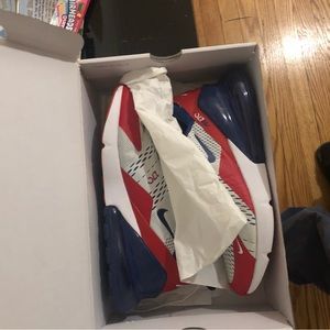 Nike Air Max 270